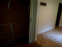 3rd bedroom, accordion door closet