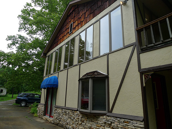front of house faces more or less south.