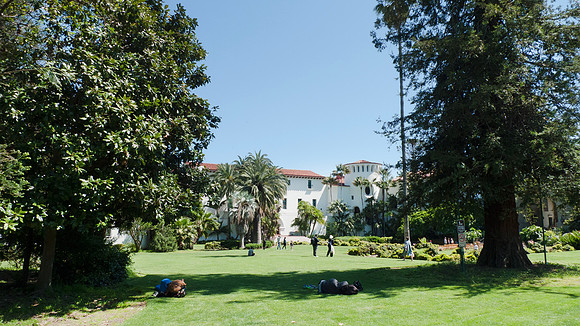 Santa Barbara Courthouse, Homeless people sleep in the shade