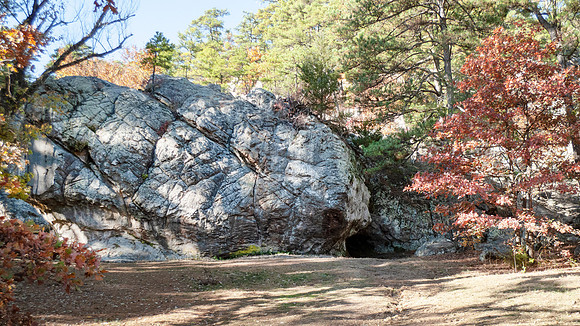 Robber's Cave State Park, cave trail with rocks and autumn color